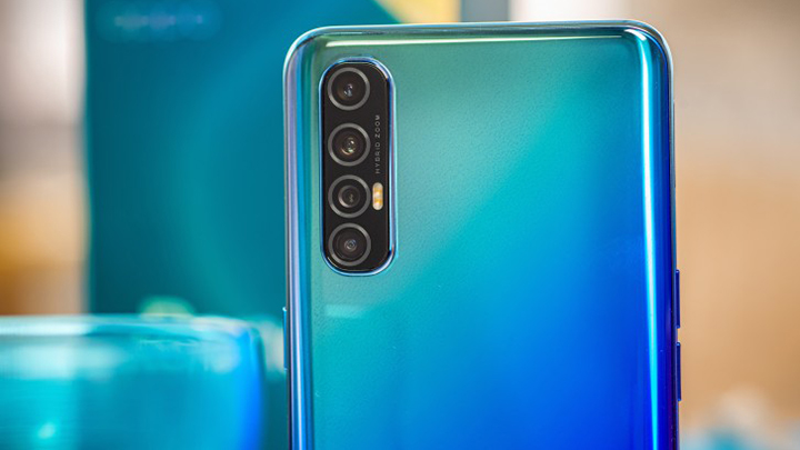 OPPO Reno3 Pro: смартфон с «дикой» 44 Мп «фронталкой»