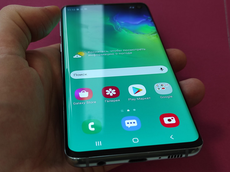 Обзор Samsung Galaxy S10: стоит ли покупать в 2021?